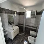 Apartment Beauty ! Uphill Location