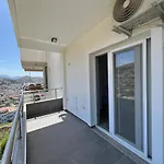 Beauty ! Uphill Location Apartment