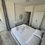Apartment Beauty ! Uphill Location