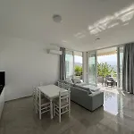 Beauty ! Uphill Location *