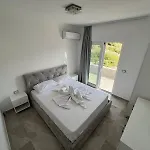 Beauty ! Uphill Location Sarande
