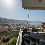 Beauty ! Uphill Location Apartment *