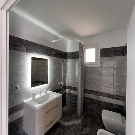 Beauty ! Uphill Location