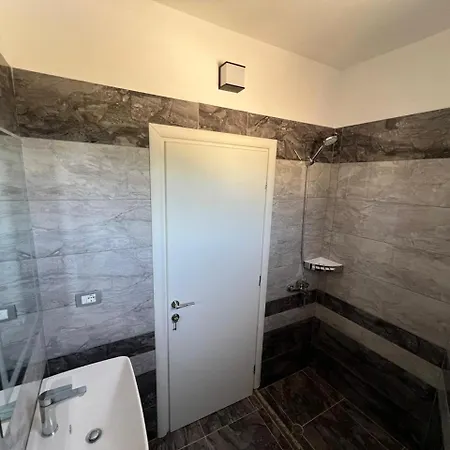 Beauty ! Uphill Location * Saranda