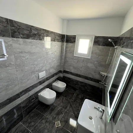 Апартаменты Beauty ! Uphill Location Саранда