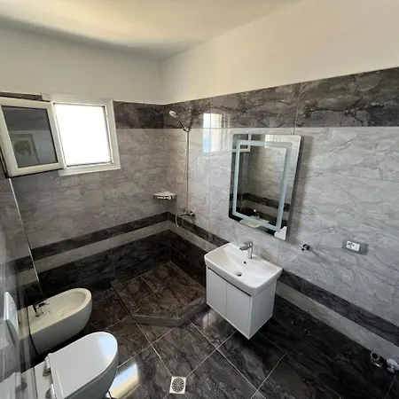 Beauty ! Uphill Location Saranda