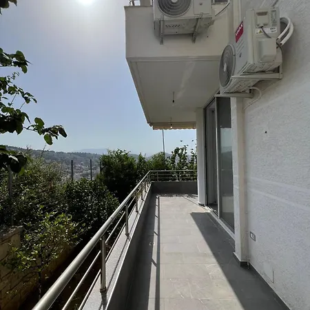 Beauty ! Uphill Location *