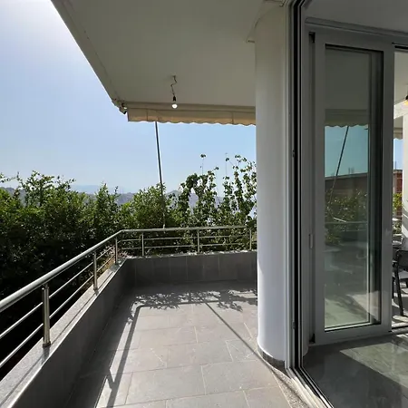 Beauty ! Uphill Location Апартаменты