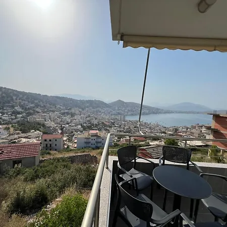 Beauty ! Uphill Location Apartment *