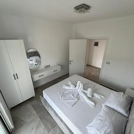 Beauty ! Uphill Location Saranda