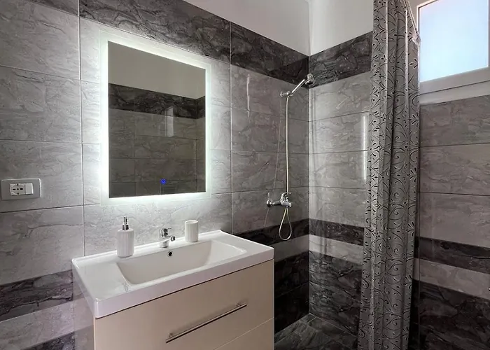 Beauty ! Uphill Location Saranda