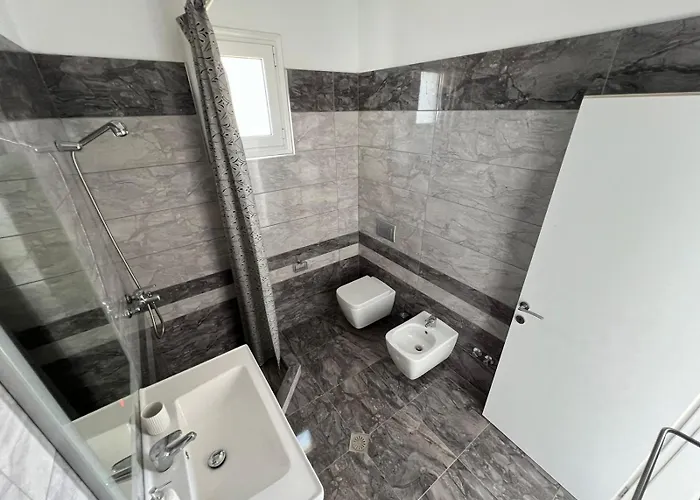 Appartement Beauty ! Uphill Location Saranda