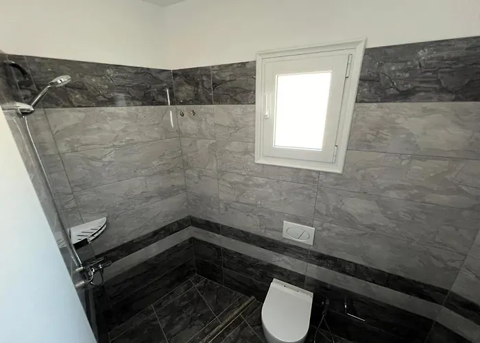 Beauty ! Uphill Location