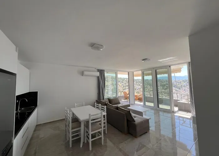 Beauty ! Uphill Location