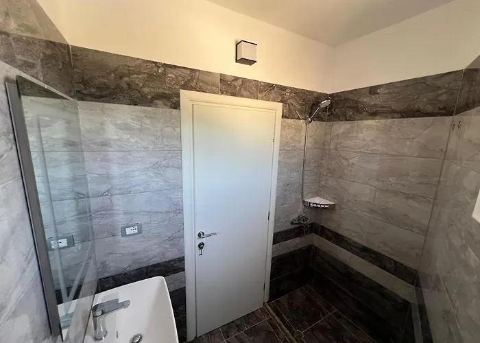 Beauty ! Uphill Location * Saranda