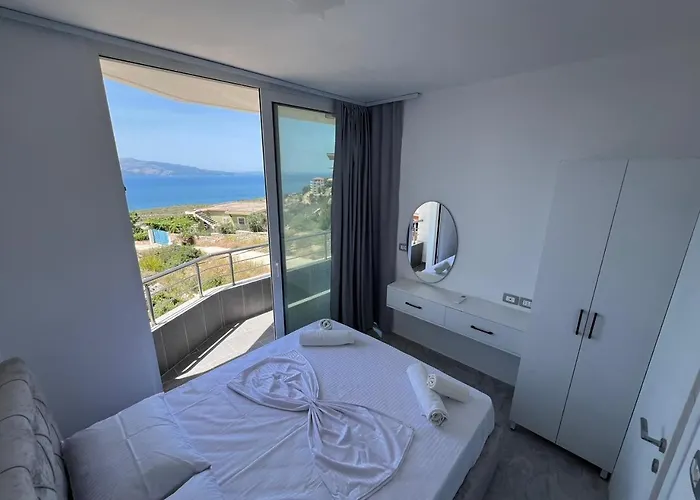 Apartment Beauty ! Uphill Location Sarandë