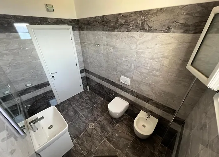 Beauty ! Uphill Location *