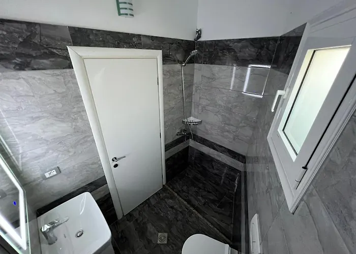 Appartement Beauty ! Uphill Location Saranda