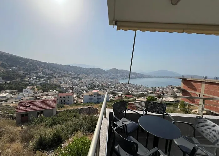 Beauty ! Uphill Location Apartment *