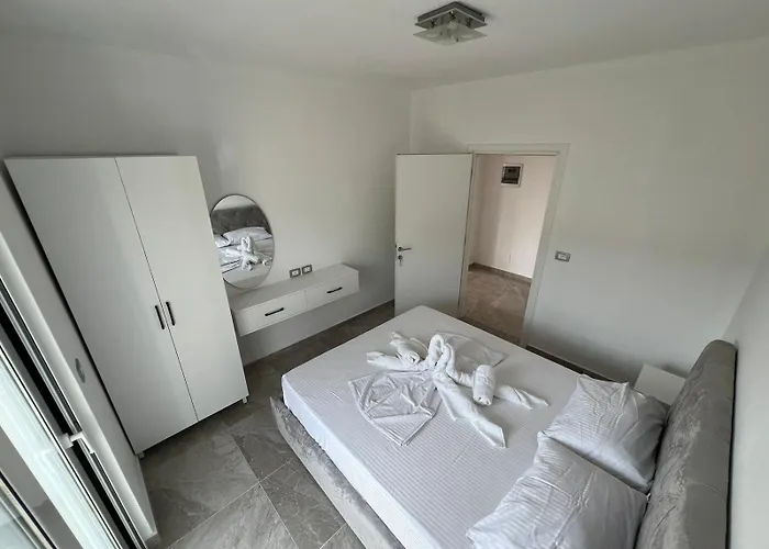 Beauty ! Uphill Location Saranda