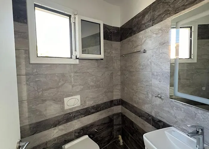 Beauty ! Uphill Location